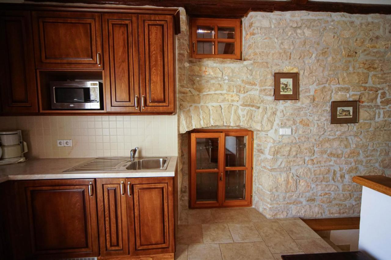 Stapo Apartment